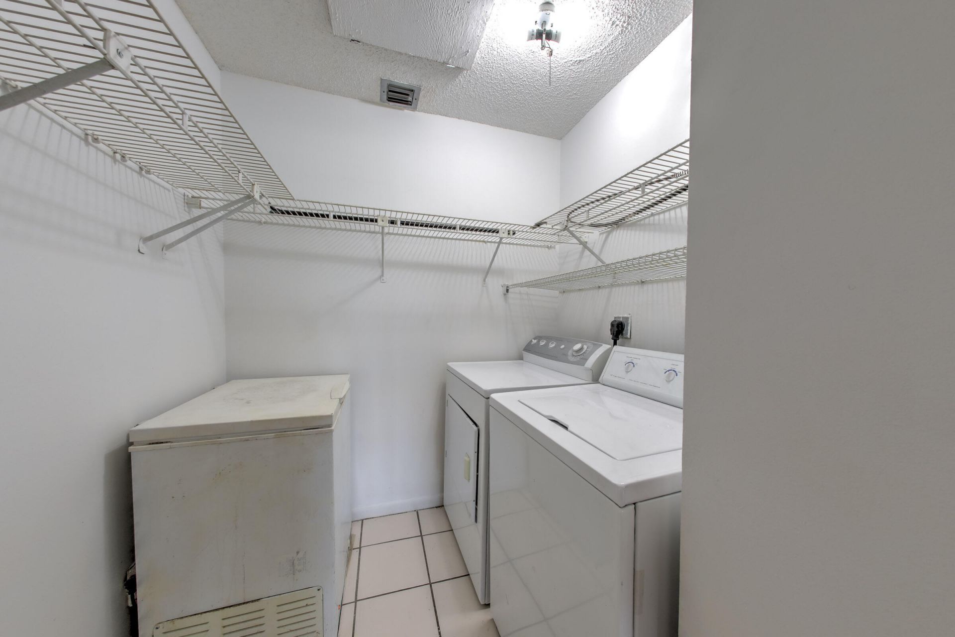 5794 Moss Court, Unit 7E, Fort Pierce, FL 34982 Photo