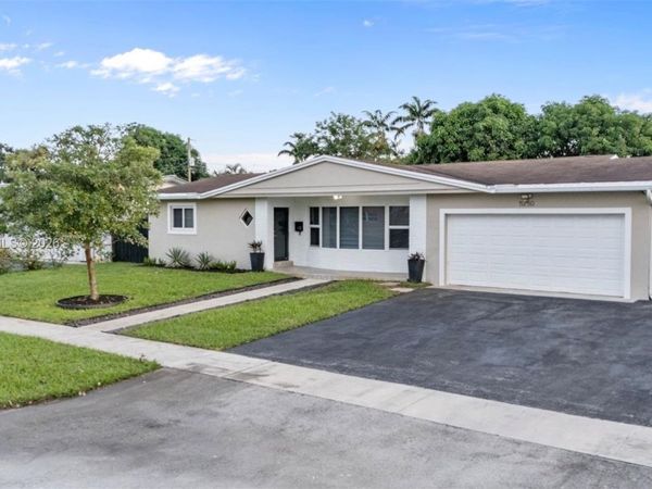 5250 SW 4th Ct , Plantation, FL 33317