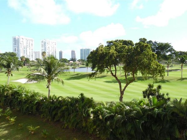 20379 W Country Club Dr , Unit 132, Aventura, FL 33180