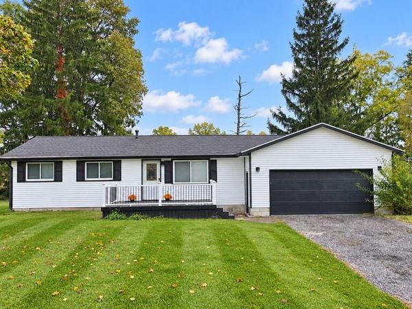 1008 Crestview Dr, Crestline, OH 44827