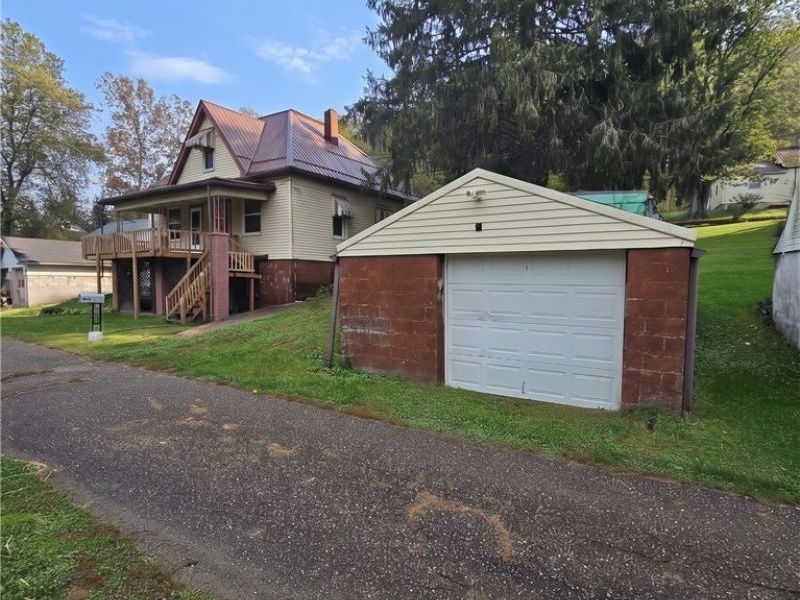 54 April Street, Dillonvale, OH 43917 Photo 3