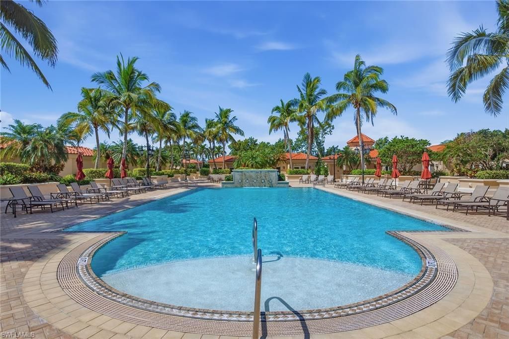 6597 Nicholas Blvd, Unit 601, Naples, FL 34108 Photo