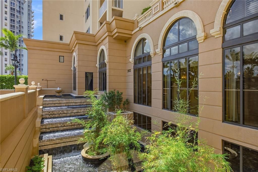 6597 Nicholas Blvd, Unit 601, Naples, FL 34108 Photo