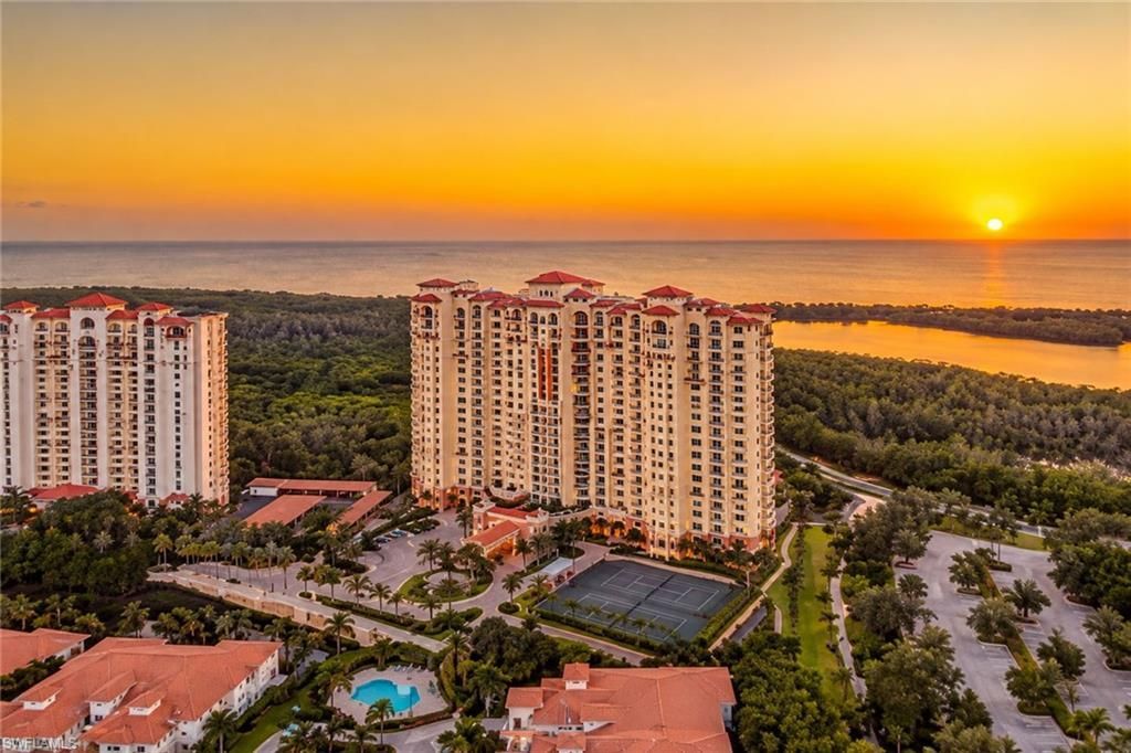 6597 Nicholas Blvd, Unit 601, Naples, FL 34108 Photo