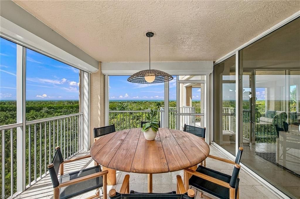 6597 Nicholas Blvd, Unit 601, Naples, FL 34108 Photo