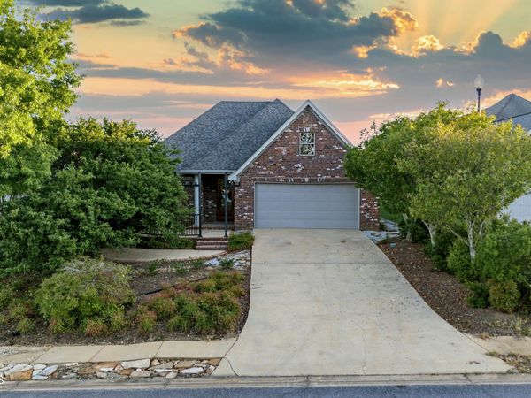 1295 W Briar Lake Drive, Starkville, MS 39759