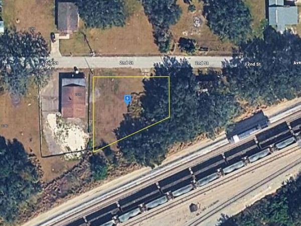2200 2ND STREET , MULBERRY, FL 33860