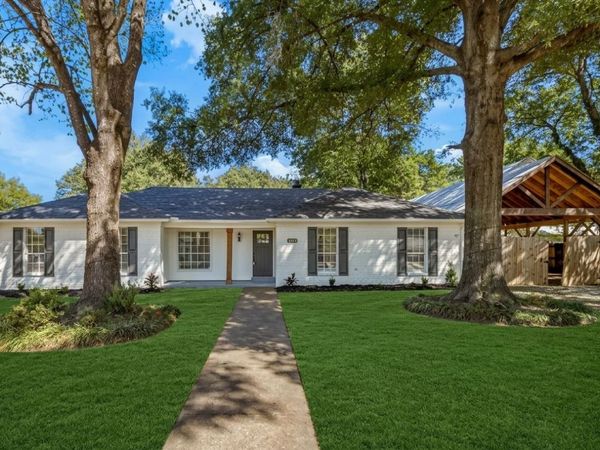 2130 WHITEBARK DR, Memphis, TN 38133