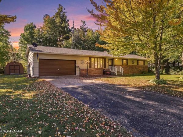 1617 OAK STREET, Almond, WI 54909