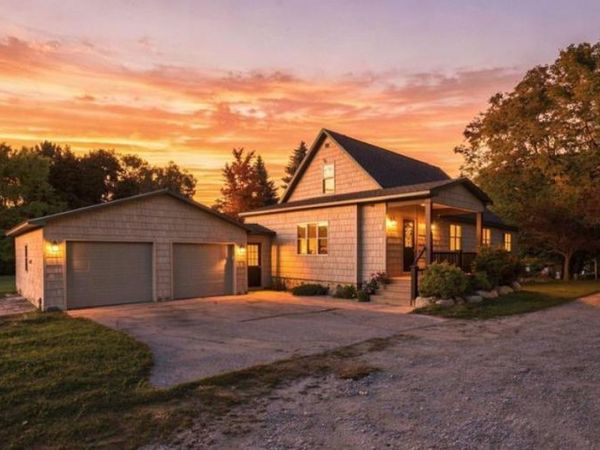 18307 Mission Road, Traverse City, MI 49686