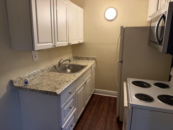 1151 NE 16th Court, Unit 11, Fort Lauderdale, FL 33305