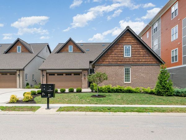 605 Manhattan Boulevard, Unit 202, Dayton, KY 41074