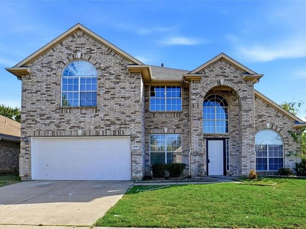 2447 Ranchview Drive, Grand Prairie, TX 75052