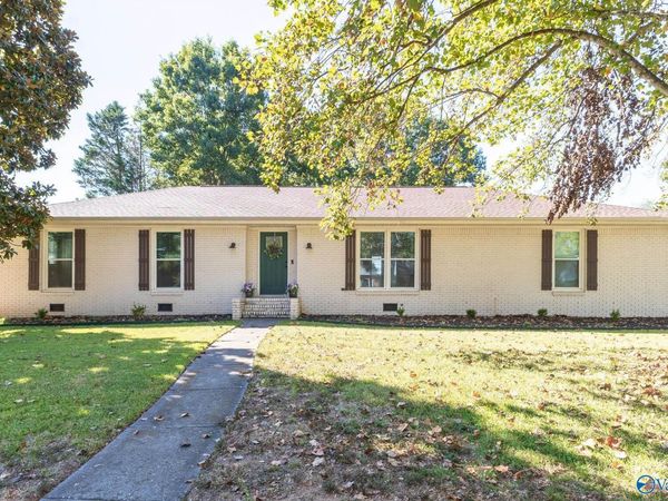2116 Buckingham Drive SW, Huntsville, AL 35803