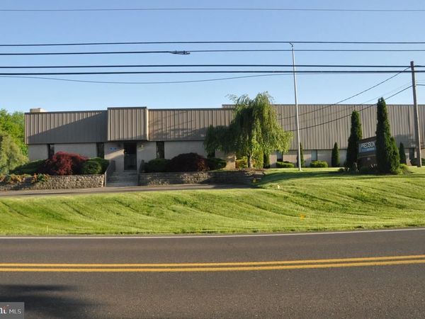 2525 TOLLGATE ROAD , QUAKERTOWN, PA 18951