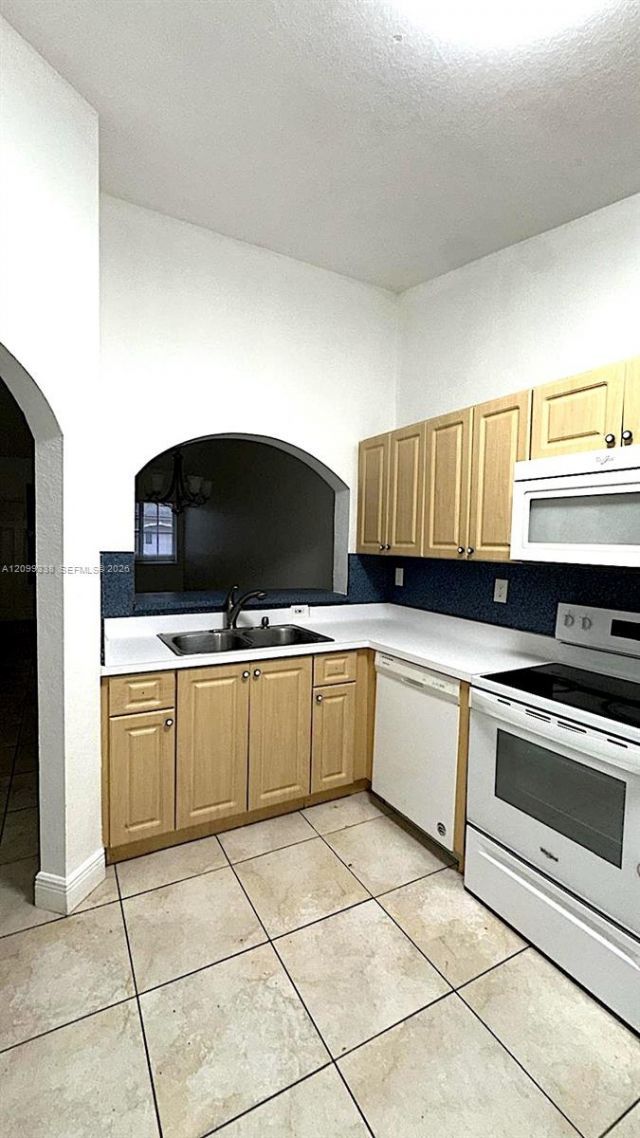 1250 SE 28th Ct , Unit 203, Homestead, FL 33035 Photo