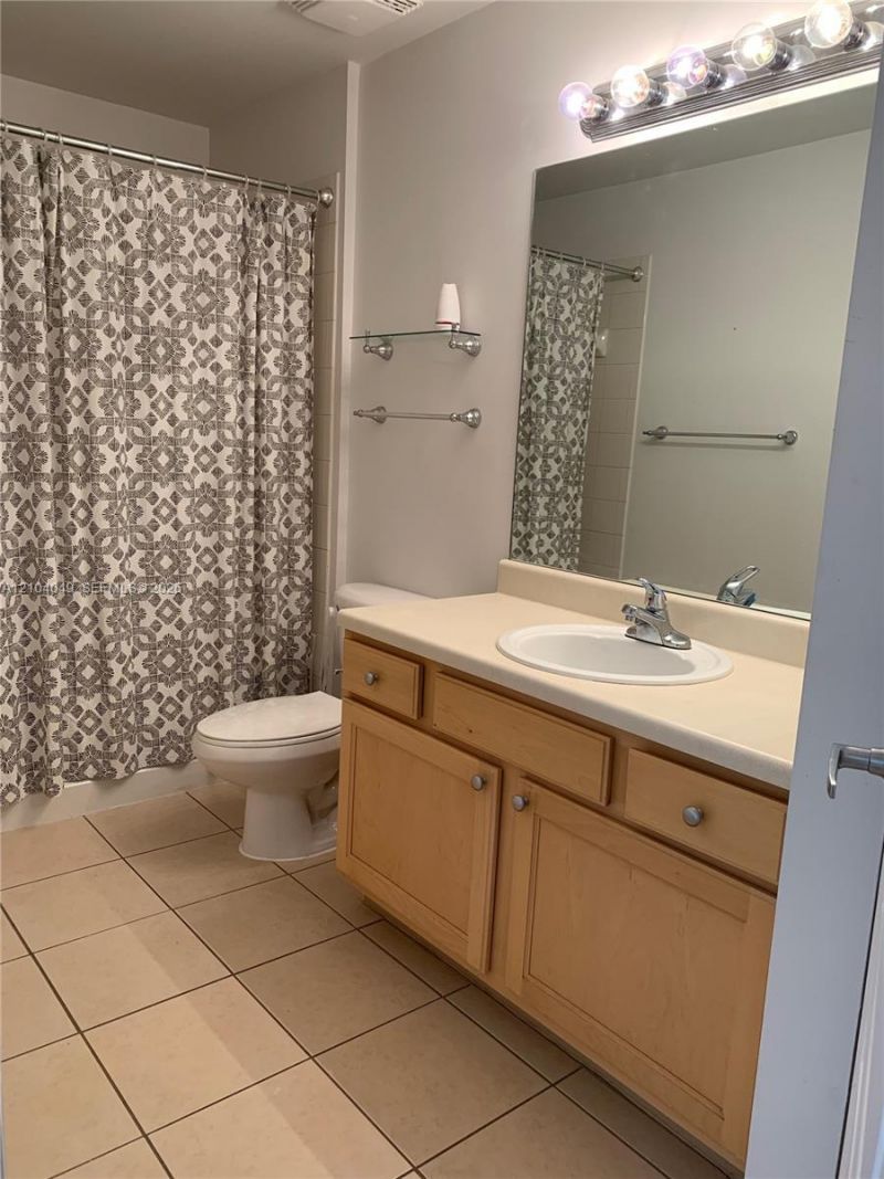 6001 SW 70th St , Unit 654, South Miami, FL 33143 Photo