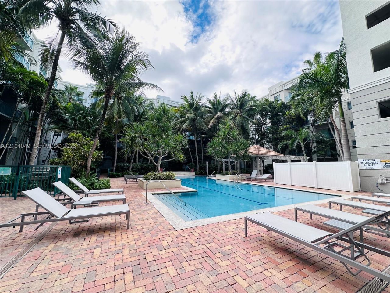 6001 SW 70th St , Unit 654, South Miami, FL 33143 Photo