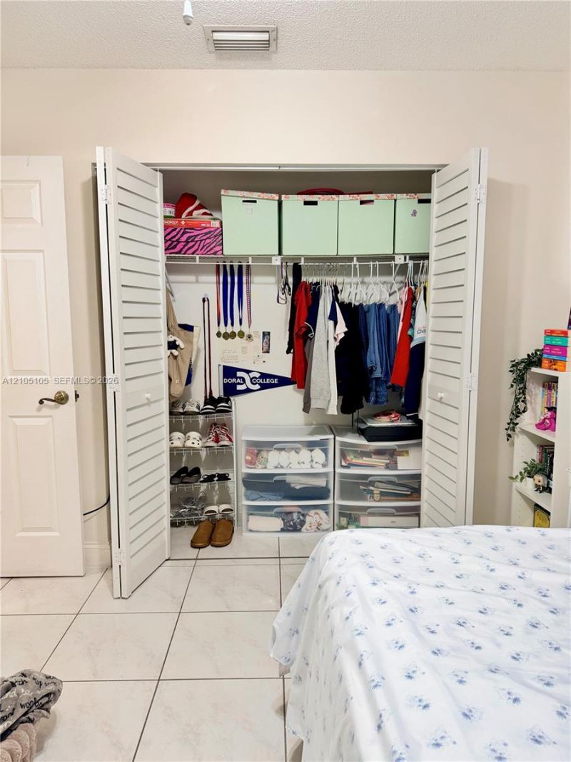 3375 W 76th St, Unit 230, Hialeah, FL 33018 Photo