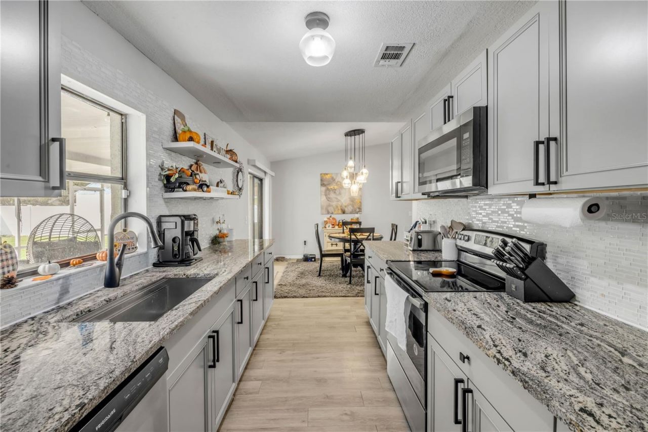 3426 Yule Tree Drive , Edgewater, FL 32141 Photo