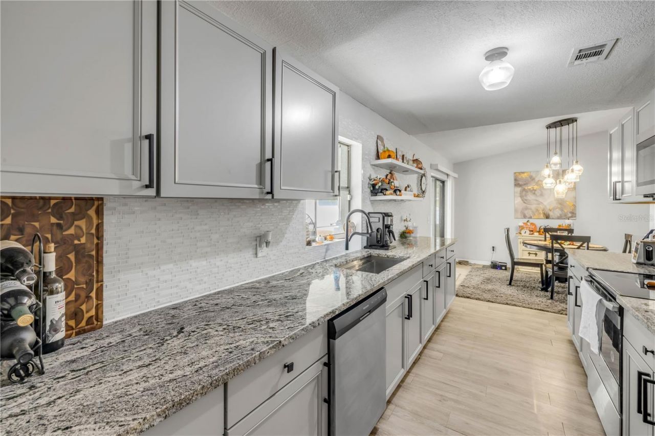 3426 Yule Tree Drive , Edgewater, FL 32141 Photo