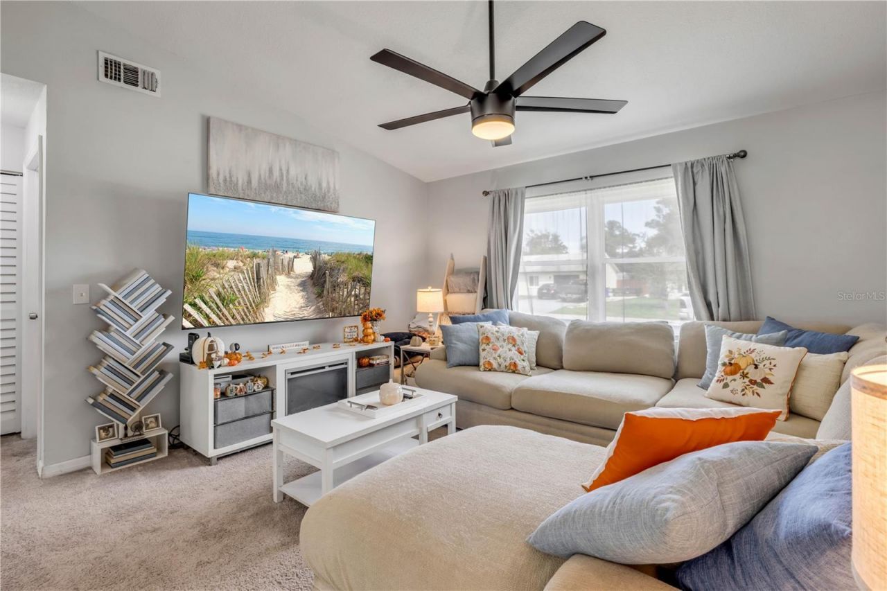 3426 Yule Tree Drive , Edgewater, FL 32141 Photo