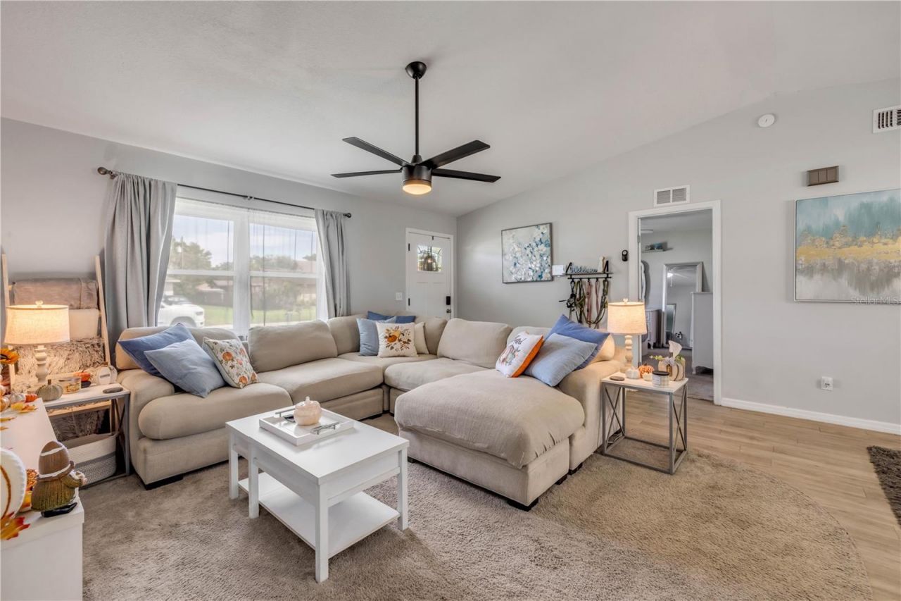 3426 Yule Tree Drive , Edgewater, FL 32141 Photo