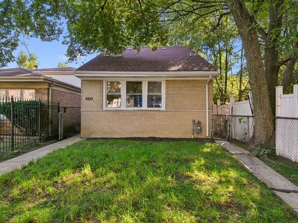 6853 S Langley Avenue , Chicago, IL 60637