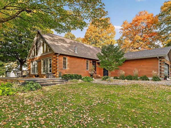 58733 County Road 6 , Zumbro Falls, MN 55991