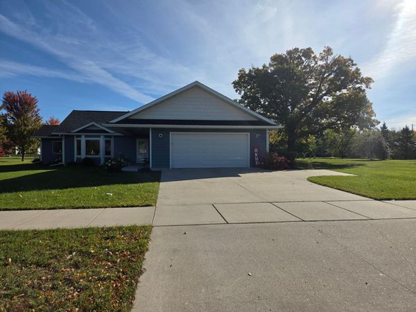 824 N Pokegama Ave, Grand Rapids, MN 55744
