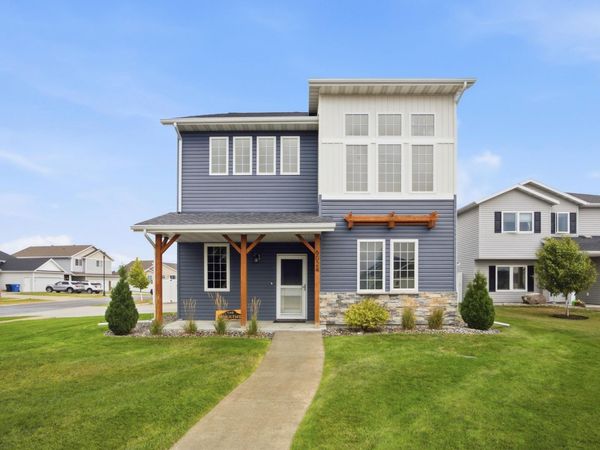 6024 60th Avenue S, Fargo, ND 58104