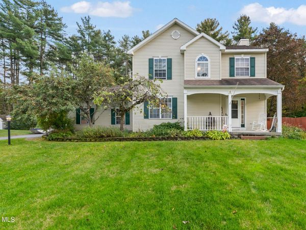8 Chapman Court, Queensbury, NY 12804
