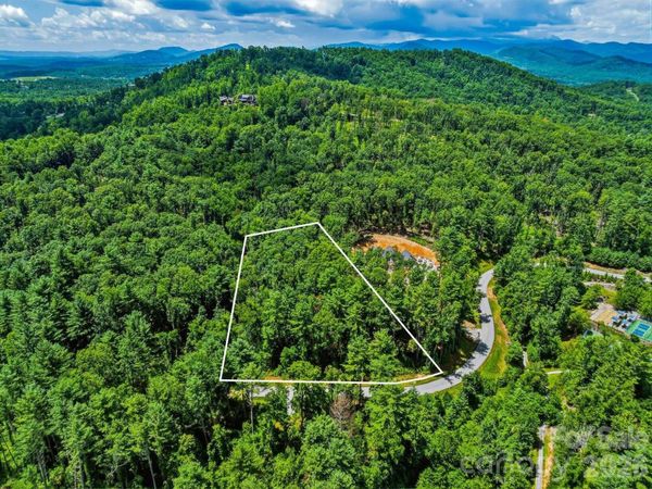 31 Promenade Drive, Asheville, NC 28803