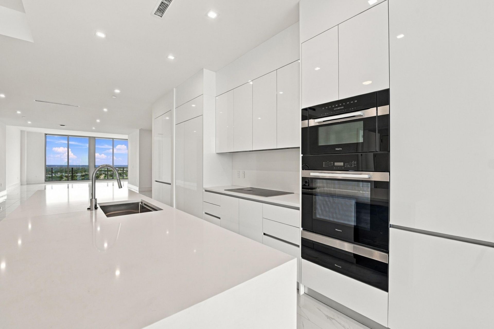 220 Lake Shore Drive, Unit 2306, West Palm Beach, FL 33403 Photo