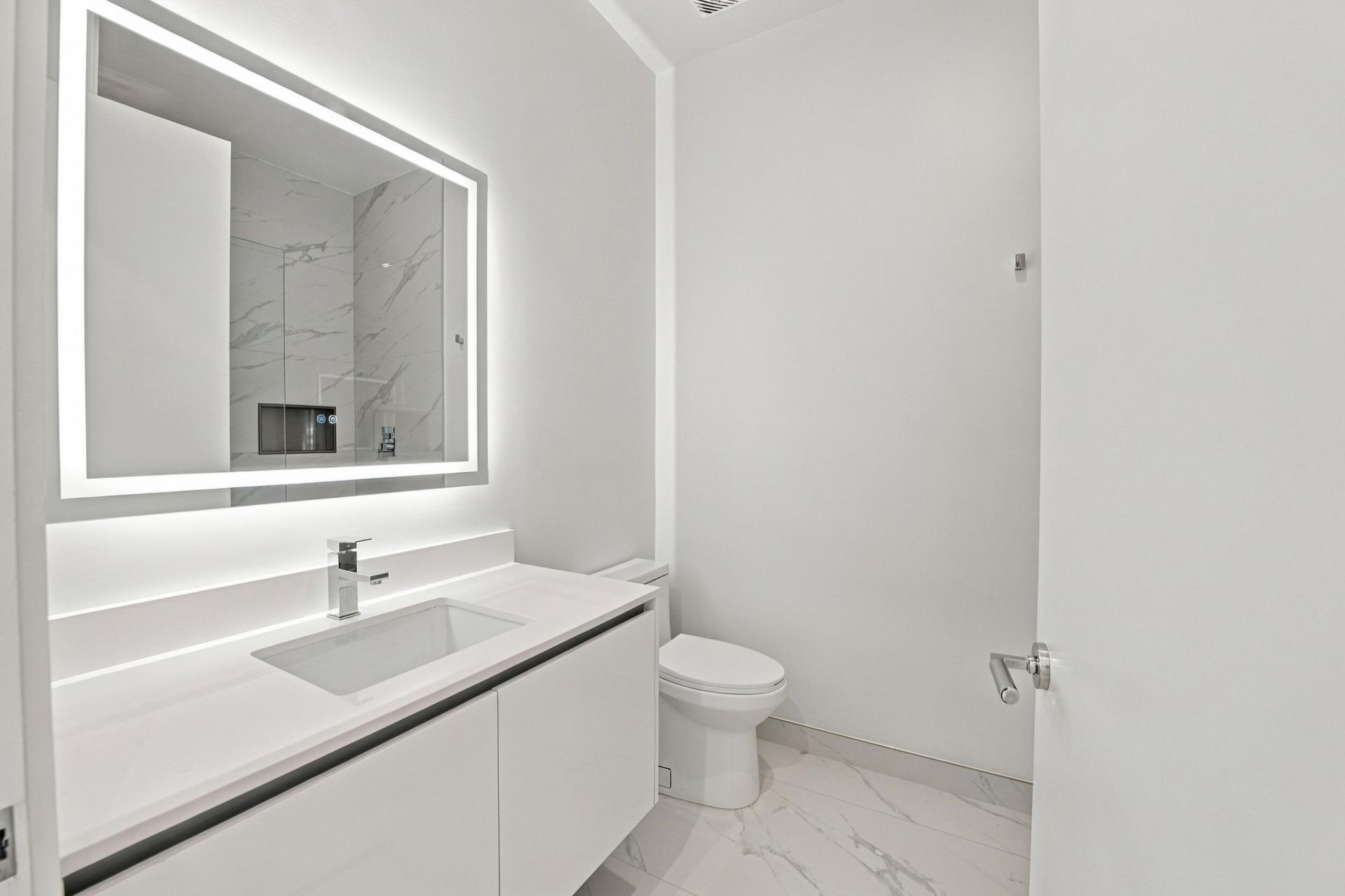 220 Lake Shore Drive, Unit 2306, West Palm Beach, FL 33403 Photo