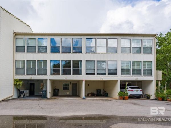 710 S Mobile Street, Unit APT 31, Fairhope, AL 36532