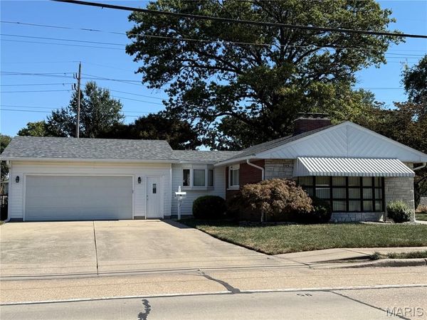 506 S Delmar Avenue, Hartford, IL 62048