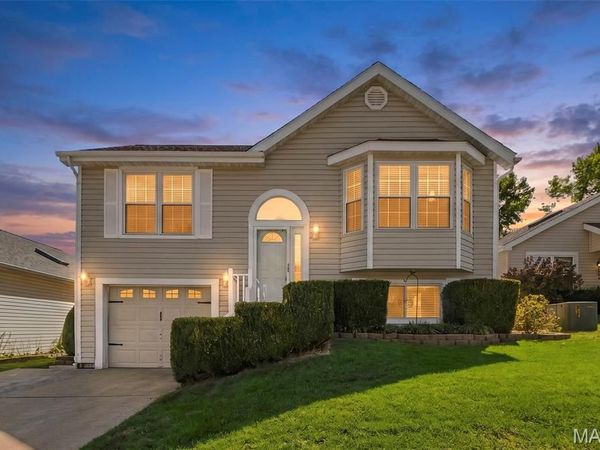 202 Kunze Drive, St Charles, MO 63303