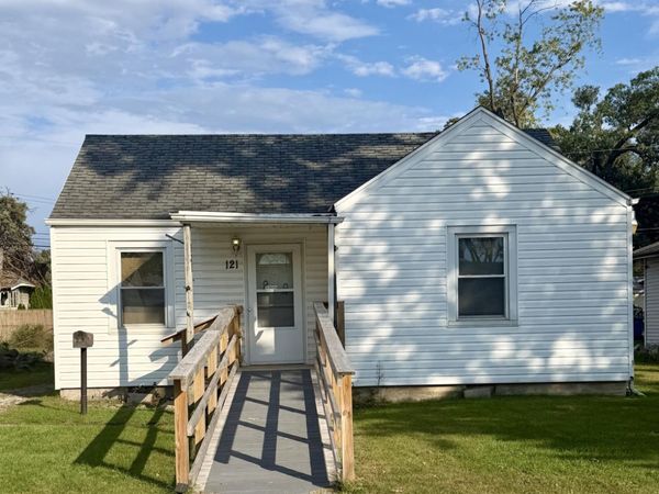121 N Raymond Street, Griffith, IN 46319