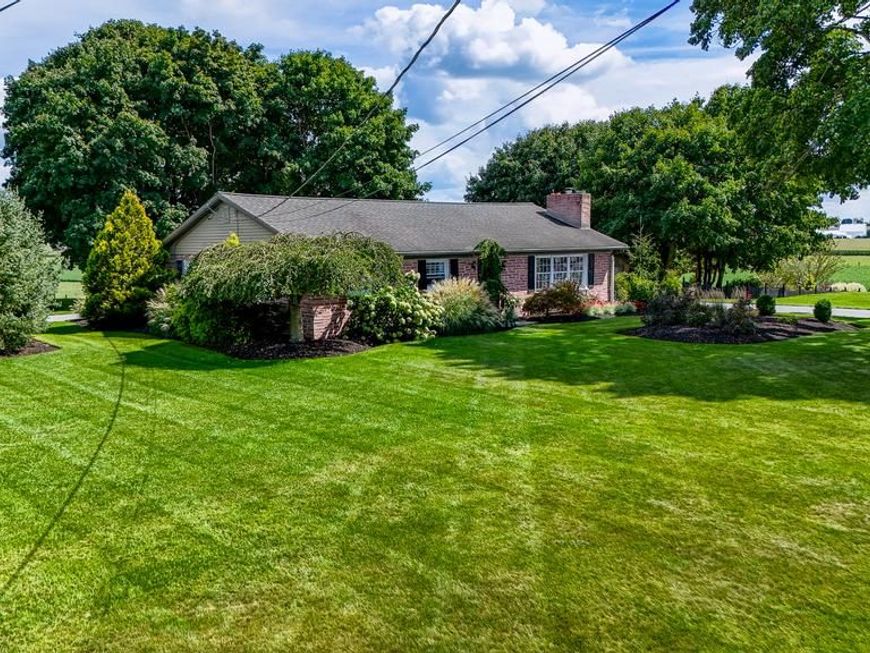 123 N Groffdale Road, New Holland, PA 17557 Main Photo