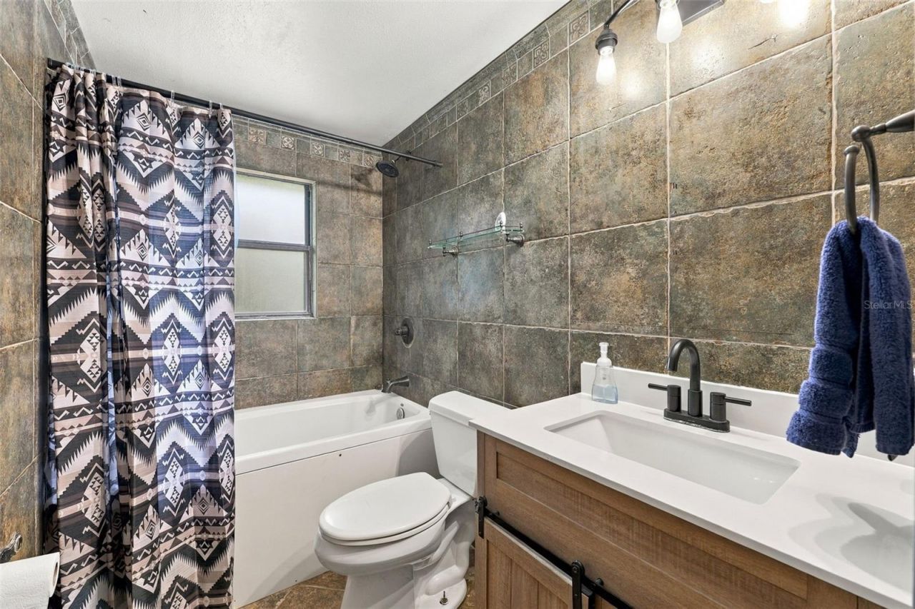 4295 Lakeridge Drive , Melbourne, FL 32934 Photo