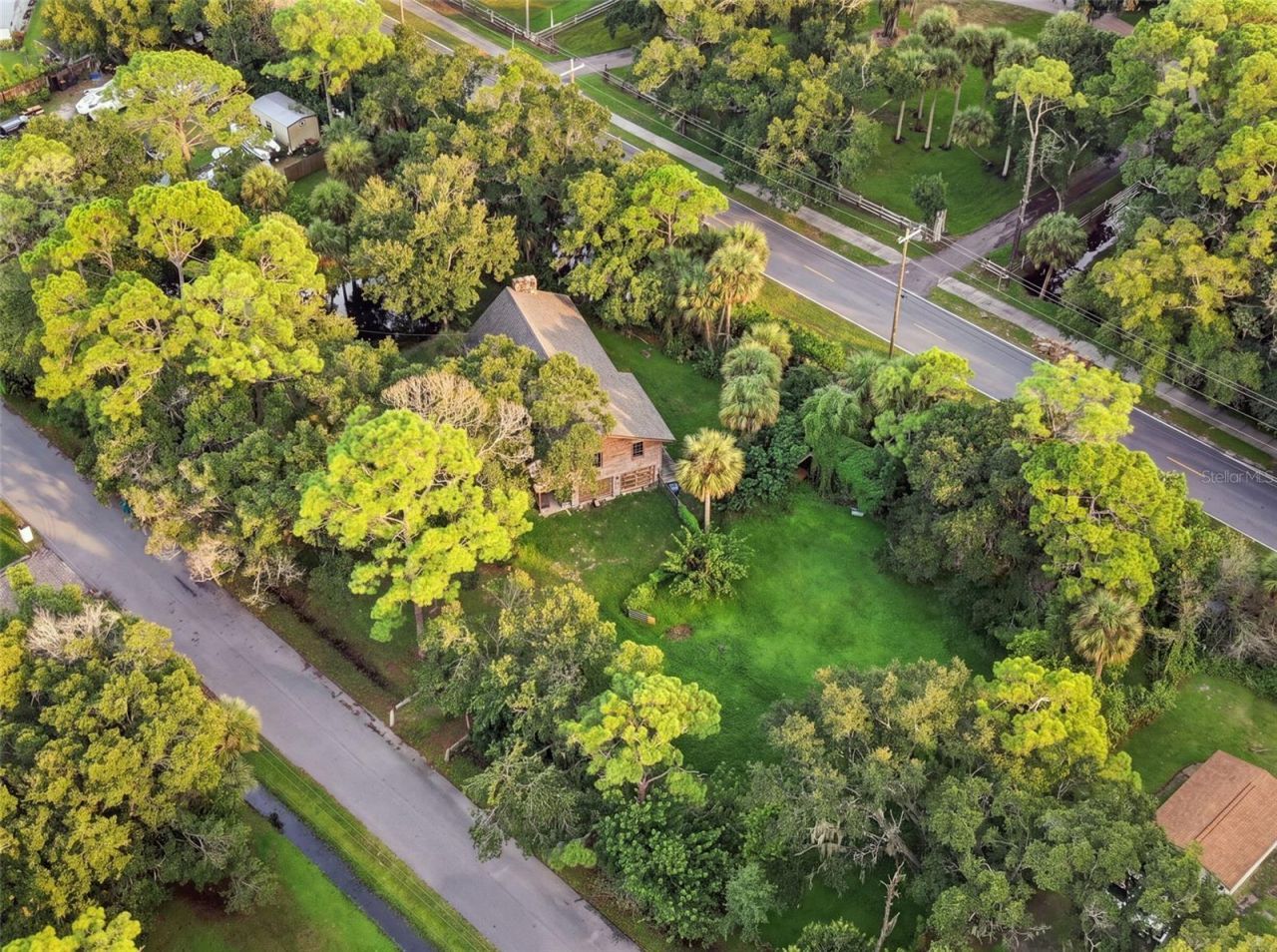 4295 Lakeridge Drive , Melbourne, FL 32934 Photo