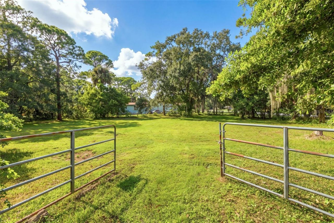 4295 Lakeridge Drive , Melbourne, FL 32934 Photo