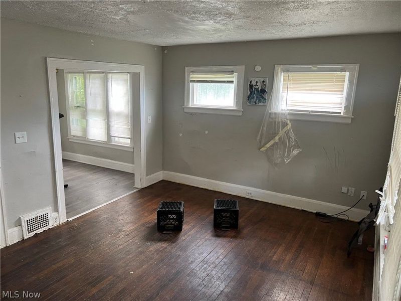 11510 Shadeland Avenue, Cleveland, OH 44108 Photo 5