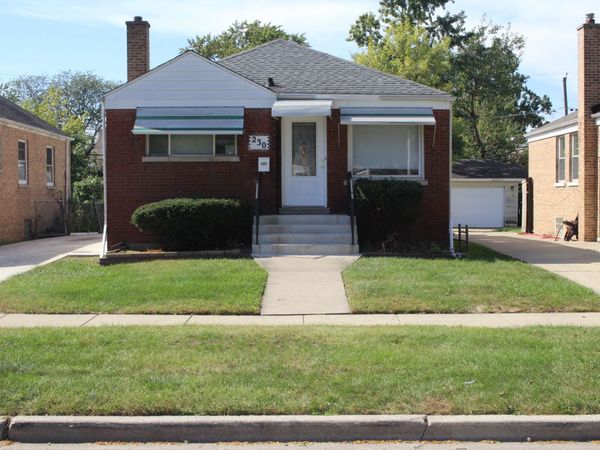 230 Bellwood Avenue , Bellwood, IL 60104