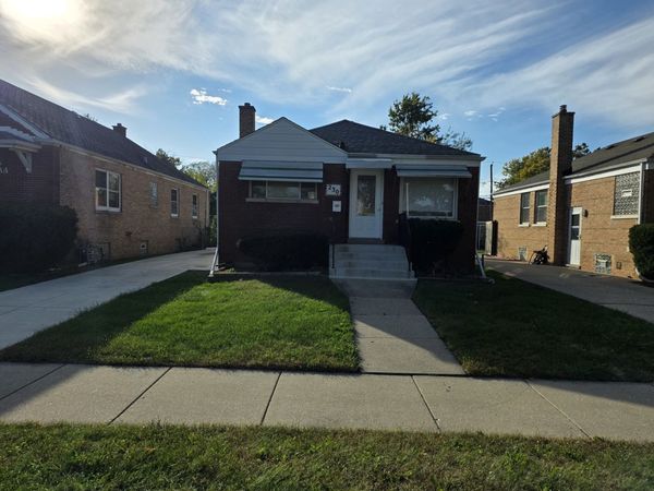 230 Bellwood Avenue, Bellwood, IL 60104