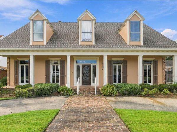 43 CHATEAU ROTHCHILD Drive, Kenner, LA 70065