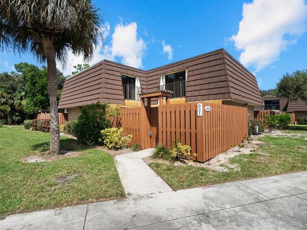 6051 SE RIVERBOAT Drive, Unit 821, Stuart, FL 34997