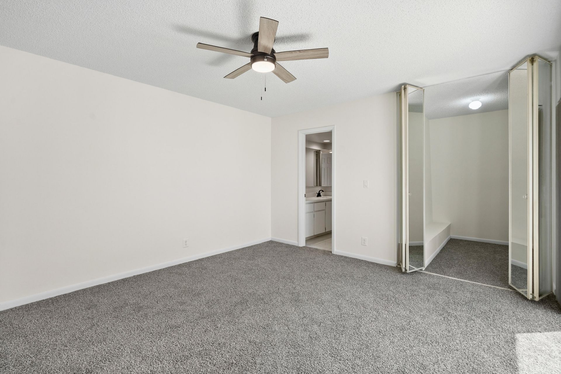 6051 SE Riverboat Drive, Unit 821, Stuart, FL 34997 Photo