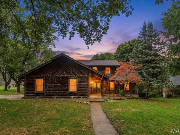 29 Number Six Green Drive, St Charles, MO 63303